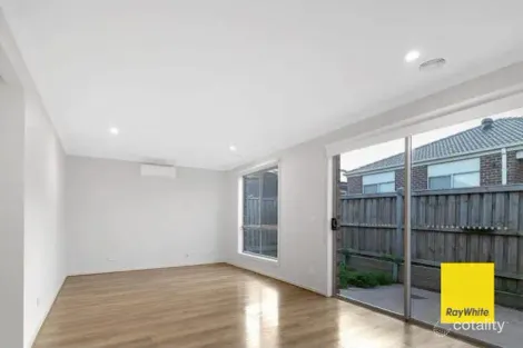 Property photo of 13 Morang Street Mickleham VIC 3064
