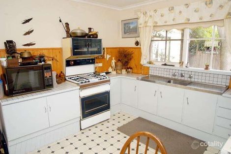 Property photo of 15 Edward Court Croydon VIC 3136