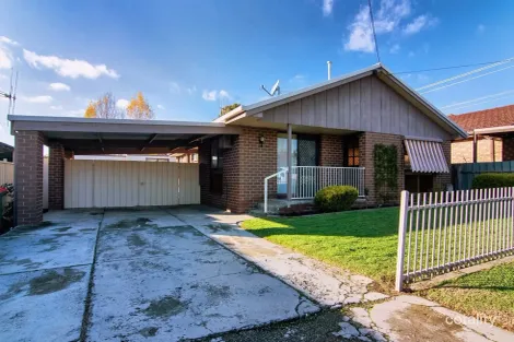 57 Thomas St, Kangaroo Flat, VIC 3555
