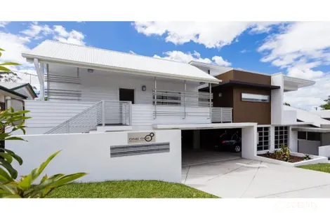 Property photo of 4/118 Gladstone Road Highgate Hill QLD 4101