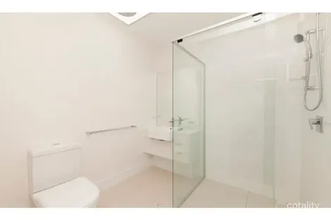 Property photo of 4/118 Gladstone Road Highgate Hill QLD 4101