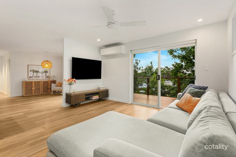 Property photo of 11 Rossmoyne Close Elanora QLD 4221