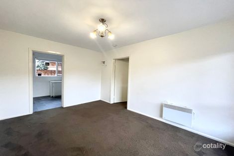 2/9 Lillimur Rd, Ormond, VIC 3204