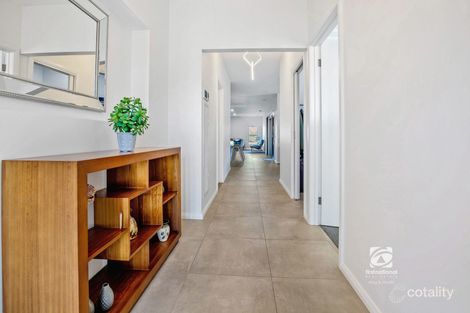 Property photo of 27 Eagle Bay Terrace Paynesville VIC 3880