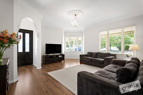 Property photo of 1 Camira Court Berwick VIC 3806
