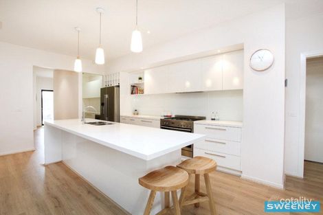 Property photo of 32 Belvedere Crescent Burnside VIC 3023