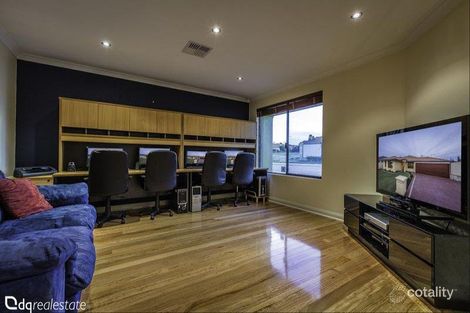 Property photo of 2 Esmerelda Pass Darch WA 6065