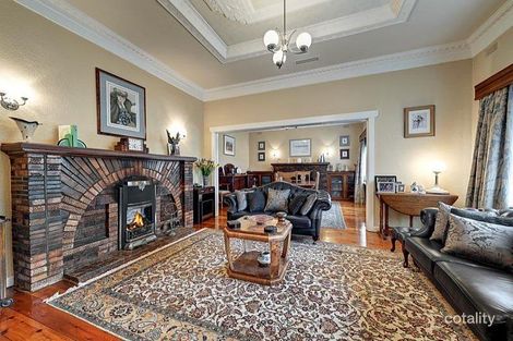 Property photo of 152 Maltravers Road Ivanhoe VIC 3079