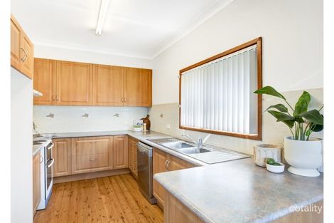 Property photo of 22 Murraba Crescent Gwandalan NSW 2259