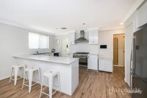 Property photo of 26 Goolema Place Wanneroo WA 6065