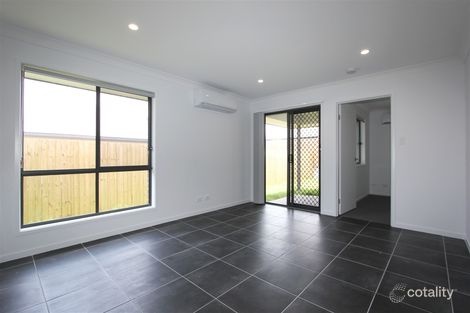 Property photo of 1/21 Eileen Court Logan Reserve QLD 4133