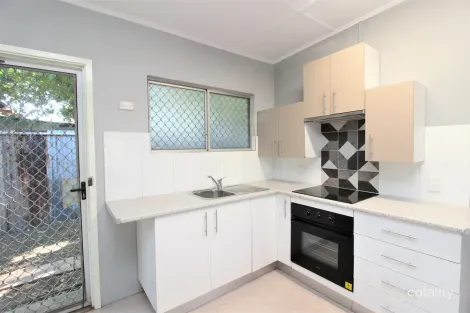 2/18 Flynn St, Mornington, QLD 4825