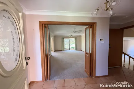 Property photo of 16 Coogal Drive Orange NSW 2800