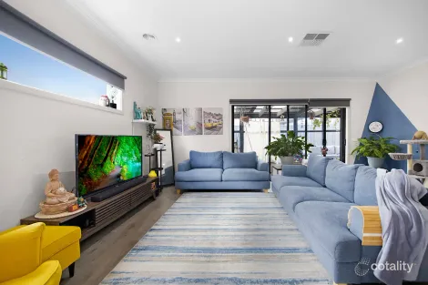 Property photo of 68 Bregman Esplanade Manor Lakes VIC 3024