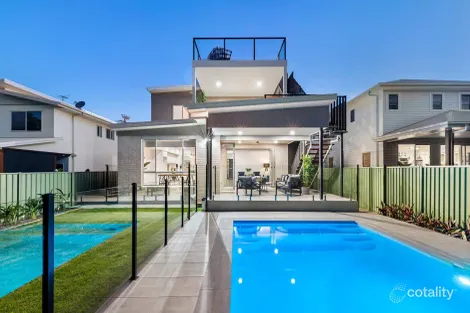 30 Jeays St, Scarborough, QLD 4020