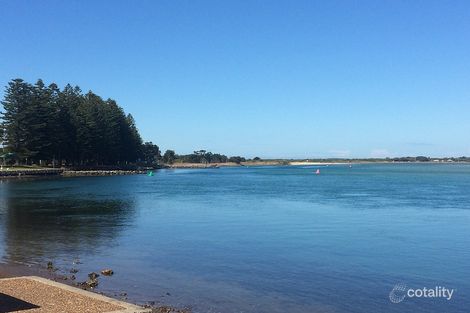 Property photo of 17 Peterborough Avenue Lake Illawarra NSW 2528