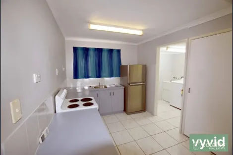 Property photo of 4/15 Ann Street South Gladstone QLD 4680