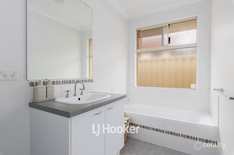 Property photo of 25 Reeves Approach Dalyellup WA 6230