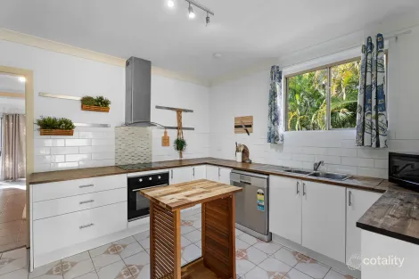 Property photo of 8 Emerald Aldershot QLD 4650