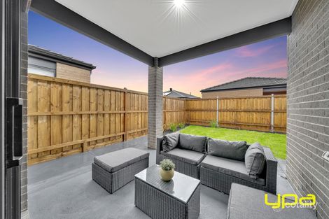 Property photo of 5 Abayo Crescent Cranbourne South VIC 3977