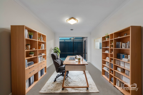 Property photo of 8 Sumner Crescent Point Cook VIC 3030