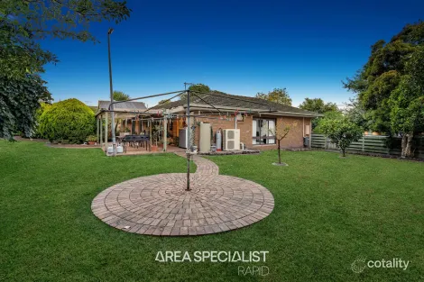 Property photo of 24 Central Road Hampton Park VIC 3976