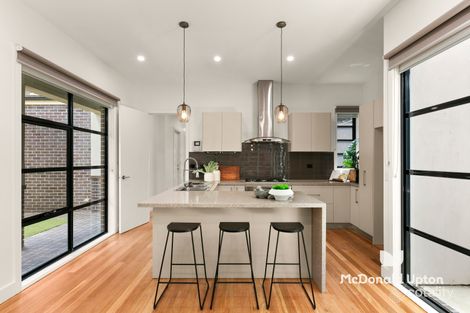 Property photo of 20B Levien Street Essendon VIC 3040