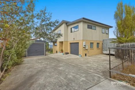 31 Wells Pde, Blackmans Bay, TAS 7052