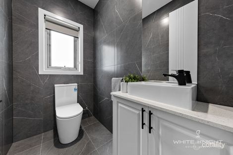 Property photo of 13 Becontree Crescent Strathtulloh VIC 3338