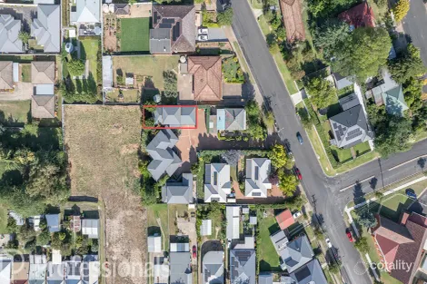 Property photo of 1/17 Icely Road Orange NSW 2800