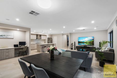 Property photo of 22 Playfield Drive Truganina VIC 3029