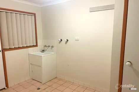 Property photo of 2/265 Kaitlers Road Lavington NSW 2641