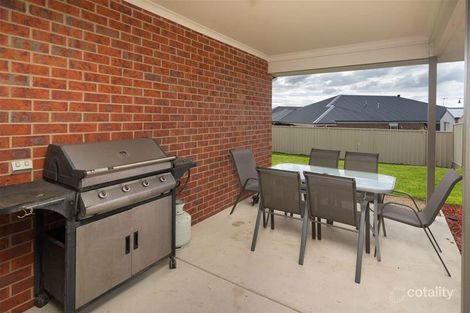 Property photo of 18 Jacka Street Wodonga VIC 3690