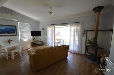 Property photo of 19 Queen Street Stockton NSW 2295