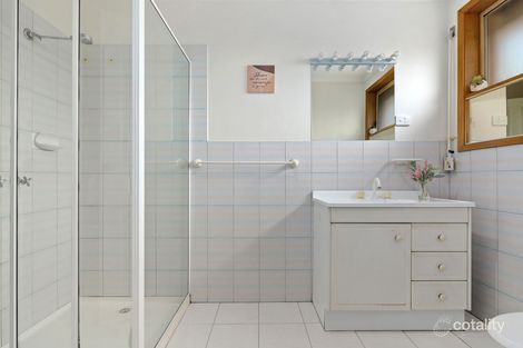 Property photo of 6 Dorr Court Belmont VIC 3216