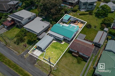 Property photo of 27 Diamond Head Drive Budgewoi NSW 2262