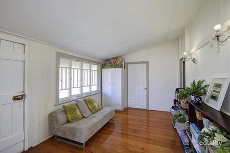Property photo of 9 Martins Court Qunaba QLD 4670