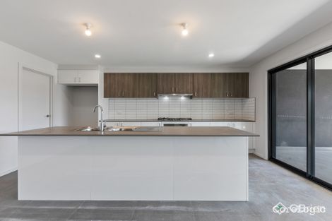 33 Station St, Pakenham, VIC 3810