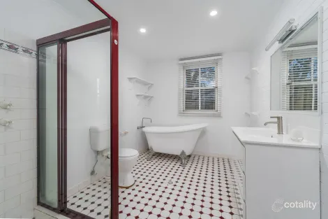 Property photo of 152 Marsh Street Armidale NSW 2350