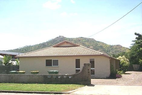 7 Armstrong St, Hermit Park, QLD 4812