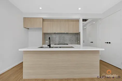 Property photo of 42 Darwinia Drive Mickleham VIC 3064