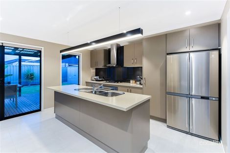 Property photo of 5 Woodsman Way Cranbourne East VIC 3977