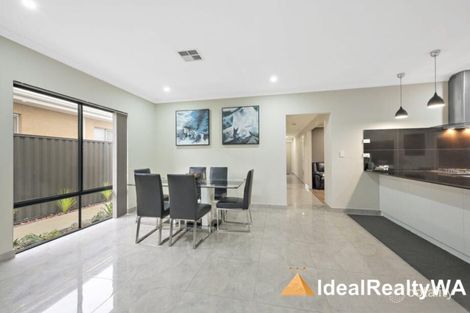 Property photo of 21 Clementine Boulevard Treeby WA 6164