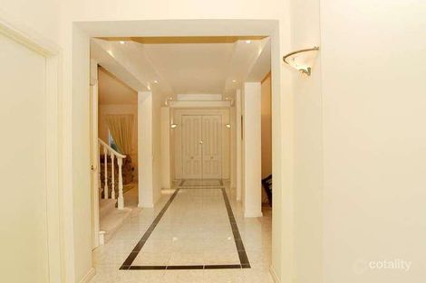 Property photo of 3 Thackeray Quadrant Avondale Heights VIC 3034