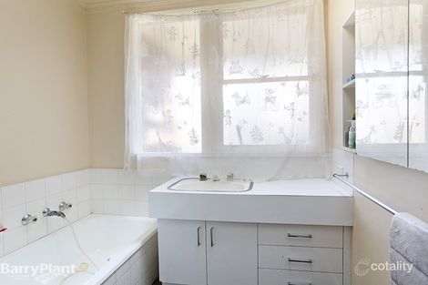 Property photo of 178-180 Townsend Road St Albans Park VIC 3219