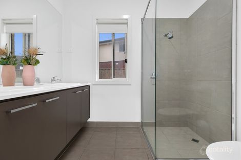Property photo of 20 Cubbyhouse Road Wyndham Vale VIC 3024