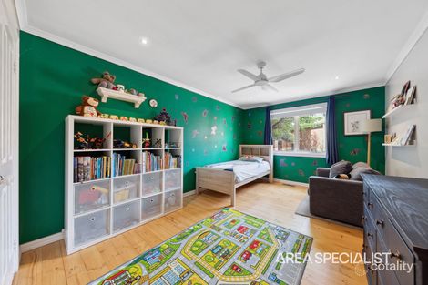 Property photo of 23 The Parkway Pakenham VIC 3810