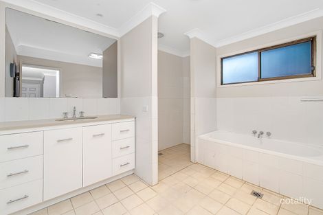 Property photo of 4 Kenburn Avenue Cherrybrook NSW 2126