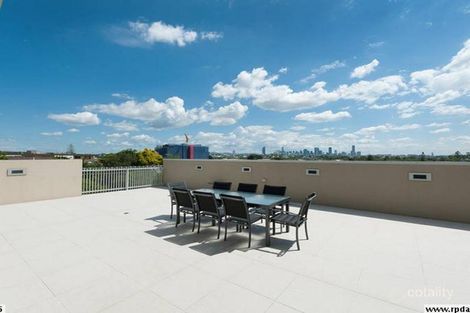 Property photo of 8/36 Kitchener Street Coorparoo QLD 4151