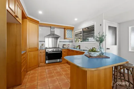 Property photo of 33 Glading Street Manly West QLD 4179